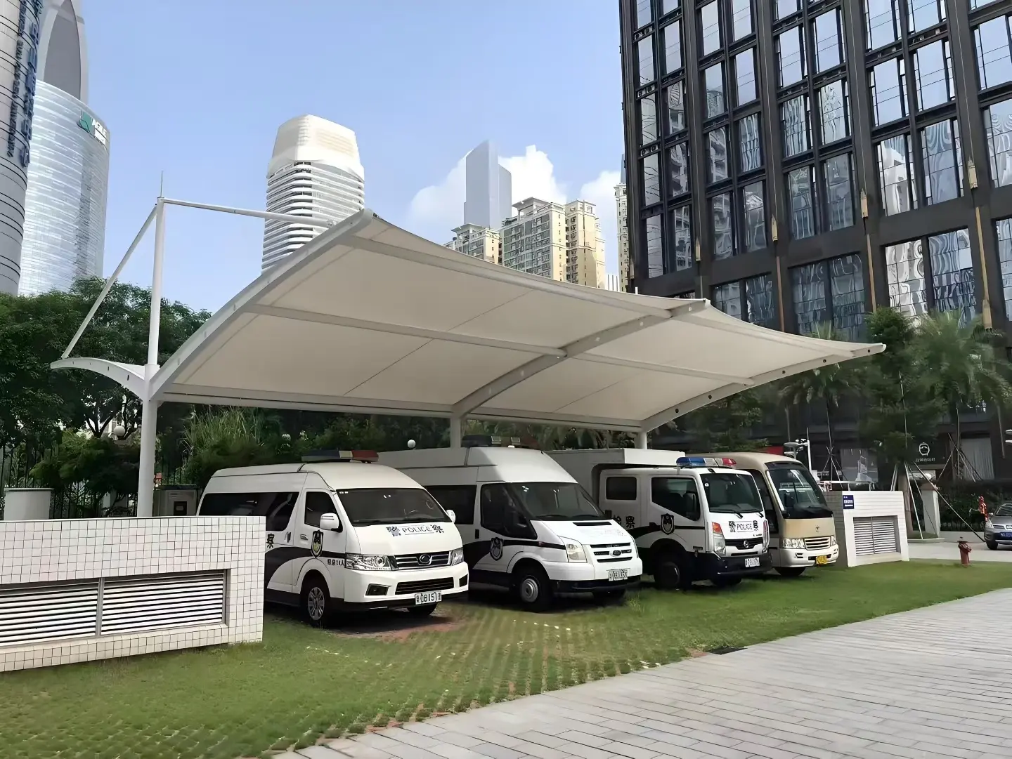贵州安顺膜结构车棚怎么选？山地多雨高湿环境，园区物业采购避坑指南